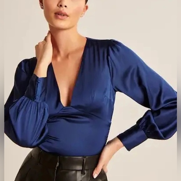Abercrombie & Fitch Tops - Abercrombie & Fitch Cropped Satin Plunge Navy Blouse